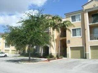 Foreclosed Home - 2251 W Preserve Way # 42, 33025