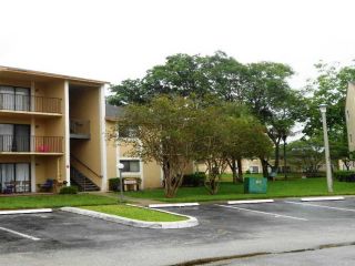 Foreclosed Home - 301 PALM WAY APT 108, 33025