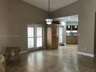 Foreclosed Home - 1201 SW 112TH AVE, 33025