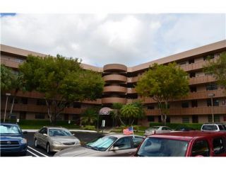 Foreclosed Home - 1000 COLONY POINT CIR APT 512, 33026