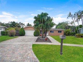 Foreclosed Home - 11140 NW 17TH CT, 33026
