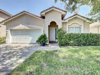 Foreclosed Home - 13765 SW 32ND ST, 33027