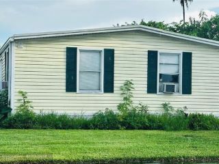 Foreclosed Home - 21750 NW 3RD ST, 33029
