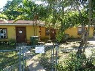 Foreclosed Home - 920 NW 12TH ST, 33030