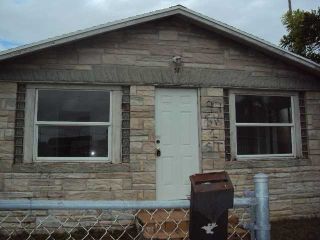 Foreclosed Home - 97 Sw 1st St, 33030
