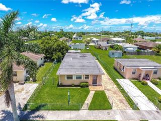 Foreclosed Home - 725 SW 12TH AVE, 33030