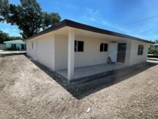Foreclosed Home - 712 SW 10TH AVE, 33030