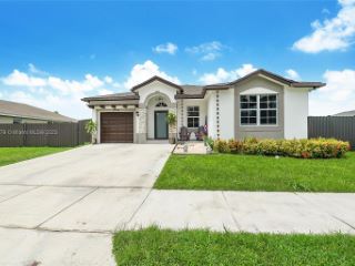 Foreclosed Home - 31630 SW 190TH AVE, 33030
