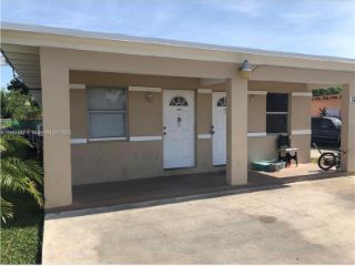 Foreclosed Home - 1273 SW 3RD ST # 1279, 33030