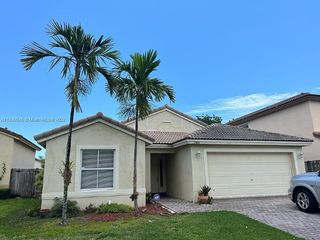 Foreclosed Home - 23633 SW 108TH CT, 33032