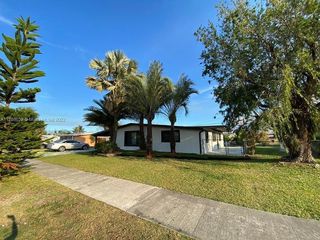 Foreclosed Home - 14460 SW 289TH ST, 33033