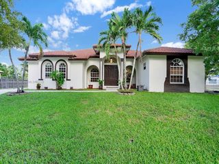 Foreclosed Home - 28155 SW 166TH CT, 33033