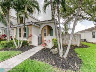Foreclosed Home - 1030 NE 42ND TER, 33033