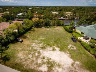 Foreclosed Home - 16 HARBOR ISLAND DR, 33037