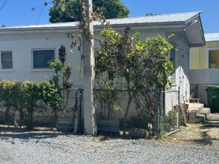 Foreclosed Home - 612 PETRONIA ST, 33040