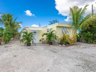 Foreclosed Home - 27991 CORAL SHORES RD, 33042
