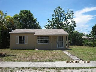 Foreclosed Home - 2550 NW 154TH ST, 33054