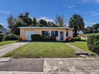 Foreclosed Home - 16520 NW 22ND AVE, 33054
