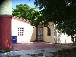 Foreclosed Home - 4602 NW 185TH ST, 33055