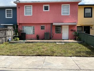 Foreclosed Home - 4528 NW 191ST TER, 33055
