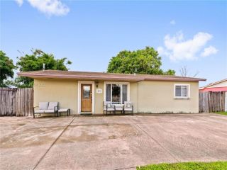 Foreclosed Home - 4351 NW 194TH ST, 33055
