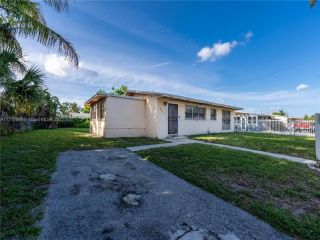 Foreclosed Home - 4351 NW 191ST ST, 33055