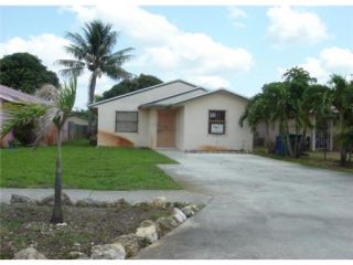 Foreclosed Home - 3585 NW 188TH ST, 33056