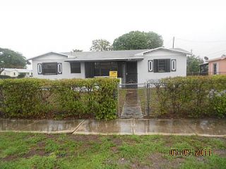 Foreclosed Home - 3020 NW 212TH ST, 33056