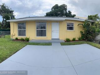 Foreclosed Home - 2878 NW 196TH ST, 33056