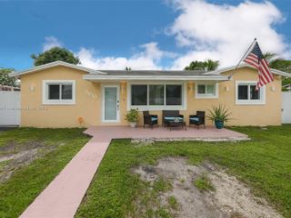 Foreclosed Home - 3010 NW 211TH ST, 33056