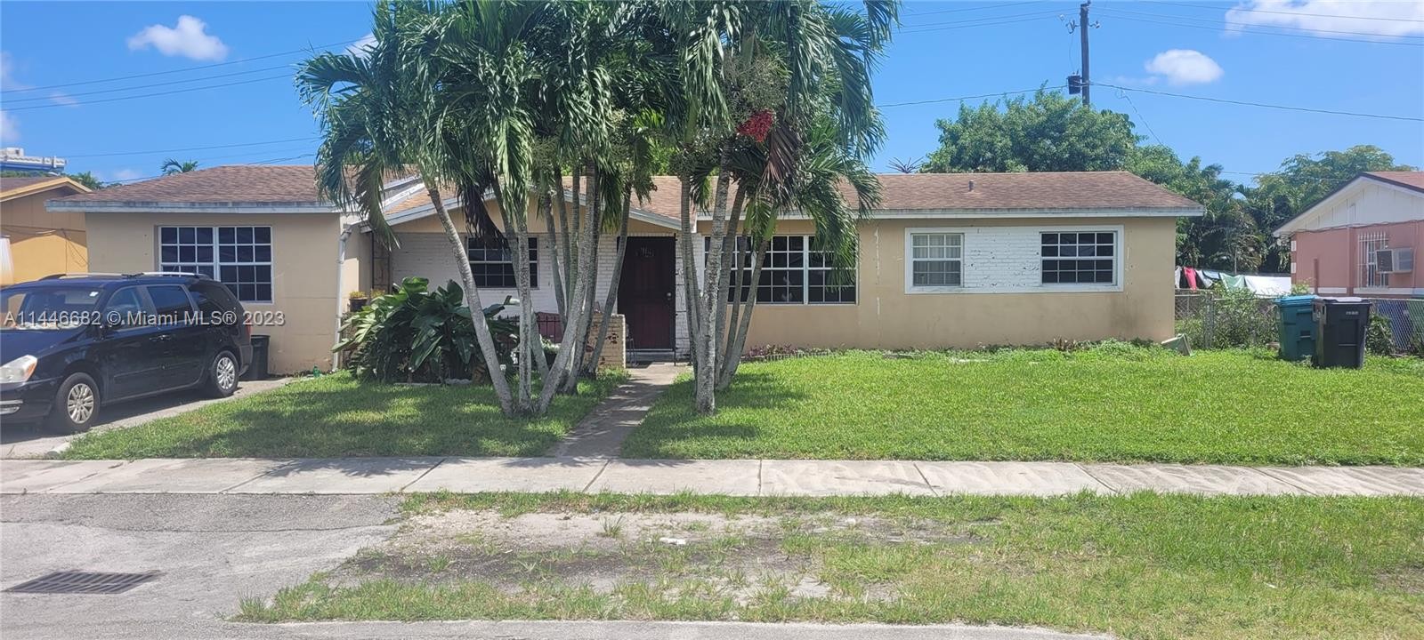 Foreclosed Home - 21221 NW 27TH CT, 33056