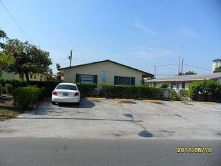 Foreclosed Home - 332 SW 2ND PL, 33060