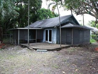 Foreclosed Home - 124 NW 11TH ST, 33060