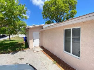 Foreclosed Home - 141 NW 10TH ST, 33060