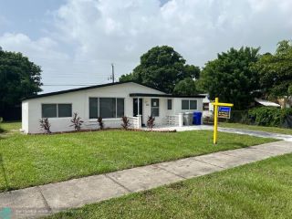 Foreclosed Home - 1765 NW 6TH TER, 33060