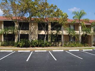 Foreclosed Home - 821 LYONS RD APT 21204, 33063