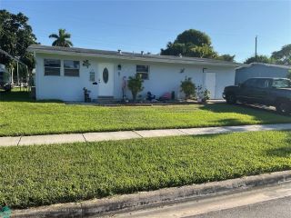 Foreclosed Home - 6106 ROYAL PALM BLVD, 33063