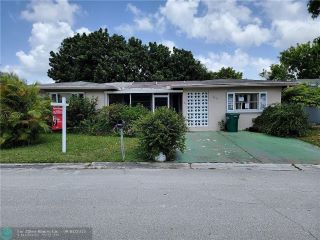 Foreclosed Home - 6805 NW 9TH CT, 33063