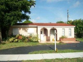 Foreclosed Home - 2481 NE 12TH TER, 33064