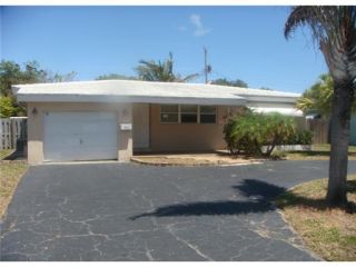 Foreclosed Home - 1901 NE 27TH ST, 33064