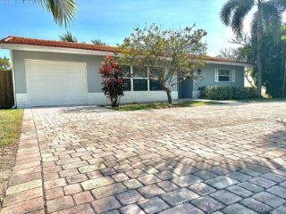 Foreclosed Home - 2100 NE 29TH ST, 33064