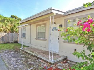 Foreclosed Home - 2080 NE 54TH ST, 33064