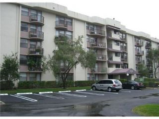 Foreclosed Home - 2701 RIVERSIDE DR APT 118, 33065
