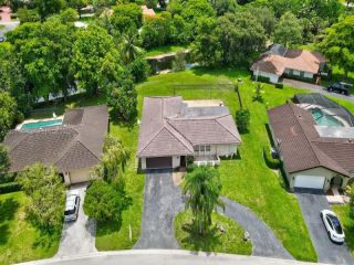 Foreclosed Home - 3915 NW 103RD DR, 33065