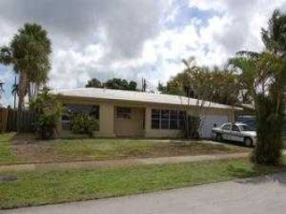 Foreclosed Home - 4410 NW 9TH ST, 33066