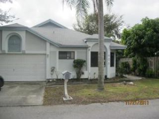 Foreclosed Home - 406 EVERGREEN ST, 33068