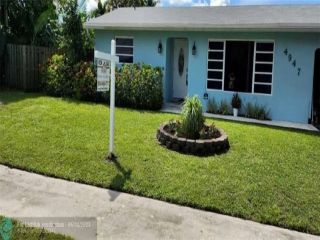 Foreclosed Home - 4947 SW 11TH PL, 33068