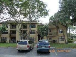 Foreclosed Home - 4481 W MCNAB RD APT 11, 33069
