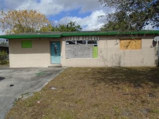 Foreclosed Home - 2983 NW 1ST ST, 33069