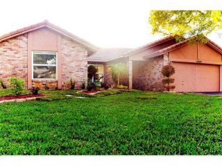 Foreclosed Home - 10882 Nw 4th Dr, 33071